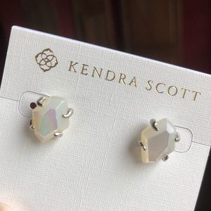 Brand new Kendra Scott earring